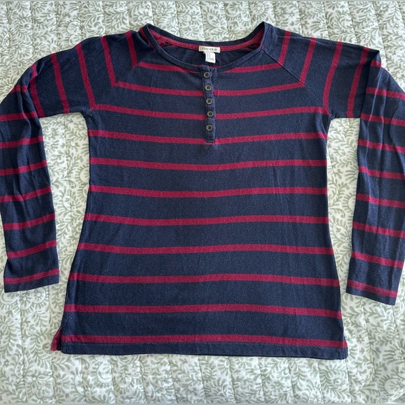 Forever 21 Tops - Forever 21 Navy and Red Button-Up striped Top